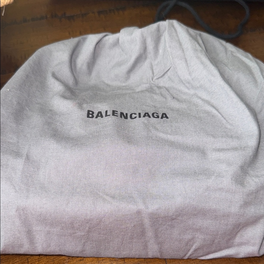 Balenciaga Gold Croc Hourglass Chain Bag - Picture 2 of 8